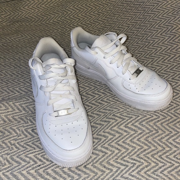 Nike Other - Low Nike Air Force 1